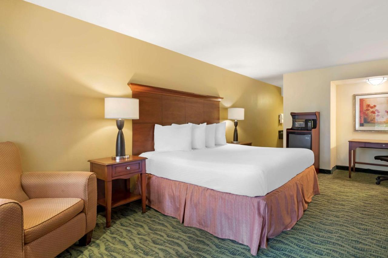 Best Western Mcallen Medical Center Extérieur photo
